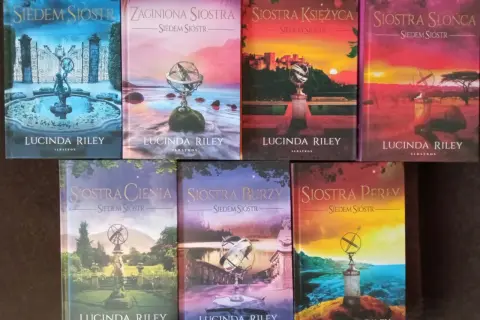 Kolekcja książek "Siedem sióstr" Lucindy Riley, w tym "Zaginiona siostra", "Siostra księżyca", "Siostra słońca", "Siostra cienia", "Siostra burzy" i "Siostra perły".